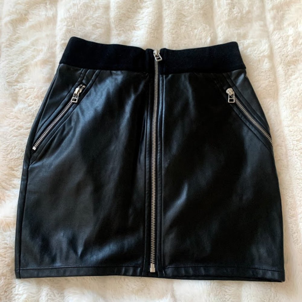 Aritzia | Wilfred Free Vegan Leather Zipper Skirt